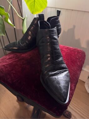 Dolce Vita Black Croc-Embossed Pointed Ankle Booties with Pull Tabs